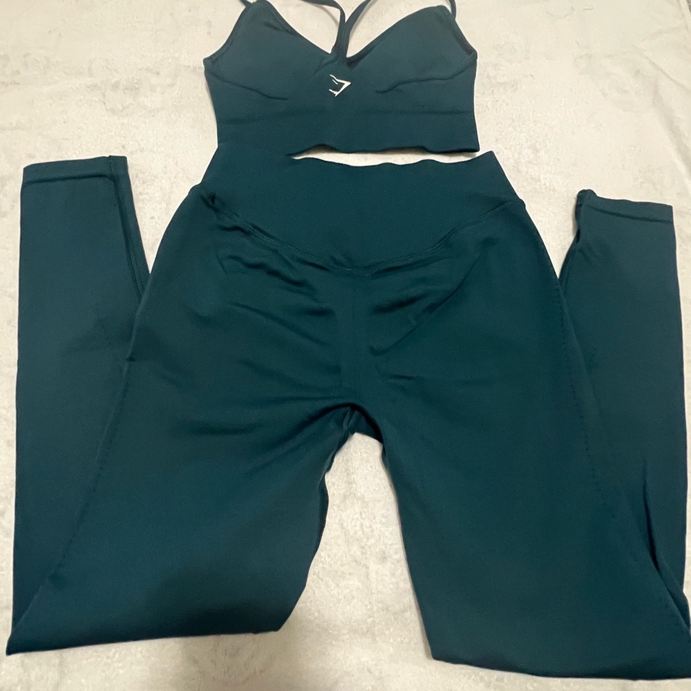 Set Gymshark Like New Great Condition - image 2